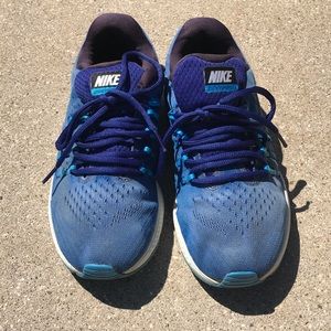 Nike Zoom Vomero 11  Women’s Size 8.5